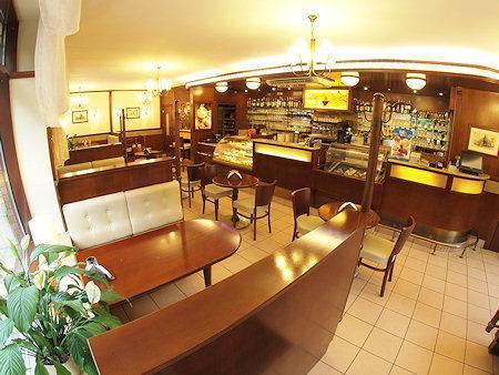 维拉娜瓦酒店 切霍齐内克 外观 照片